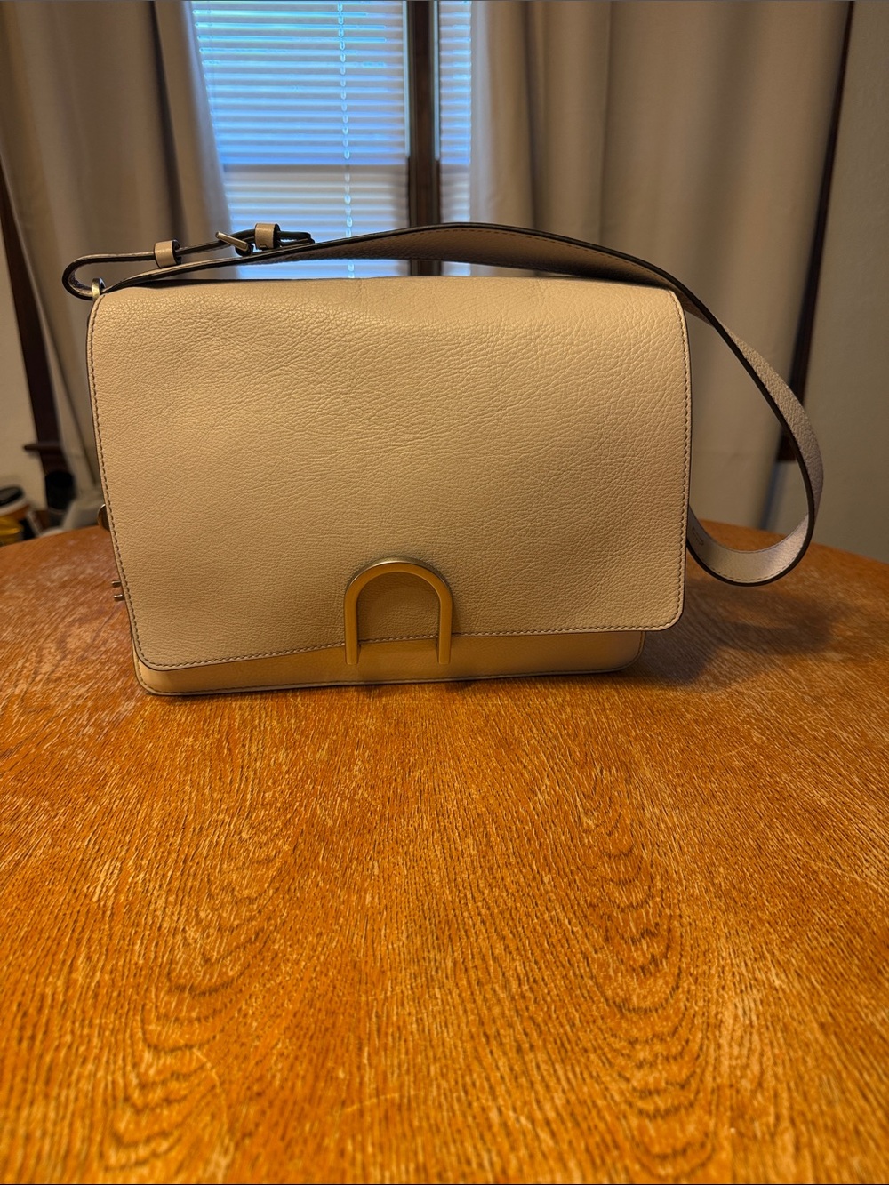 Fossil Neutral Cream Leather Satchel with Gold Accent